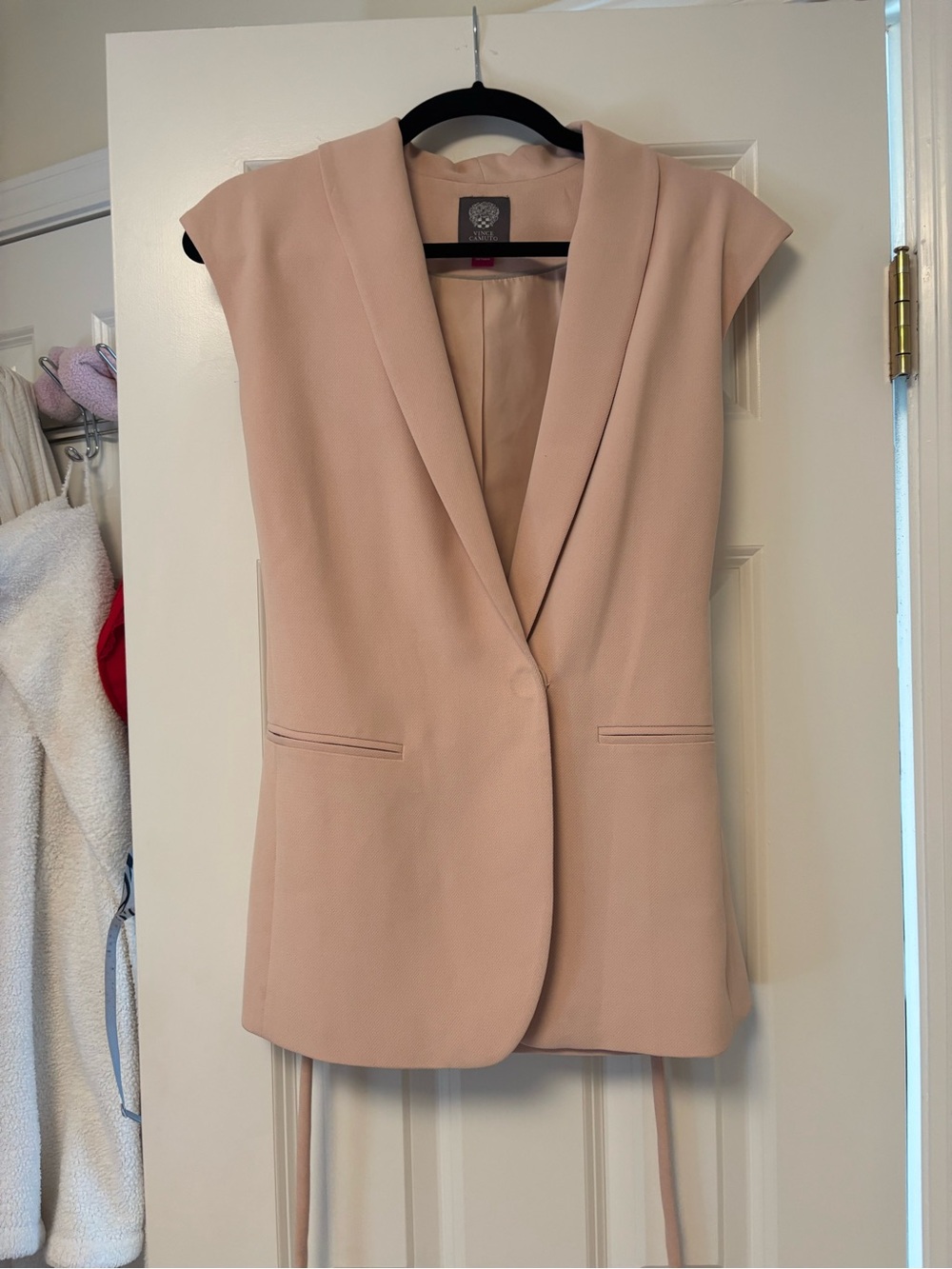 Vince Camuto Sleeveless Blazer in Blush Pink